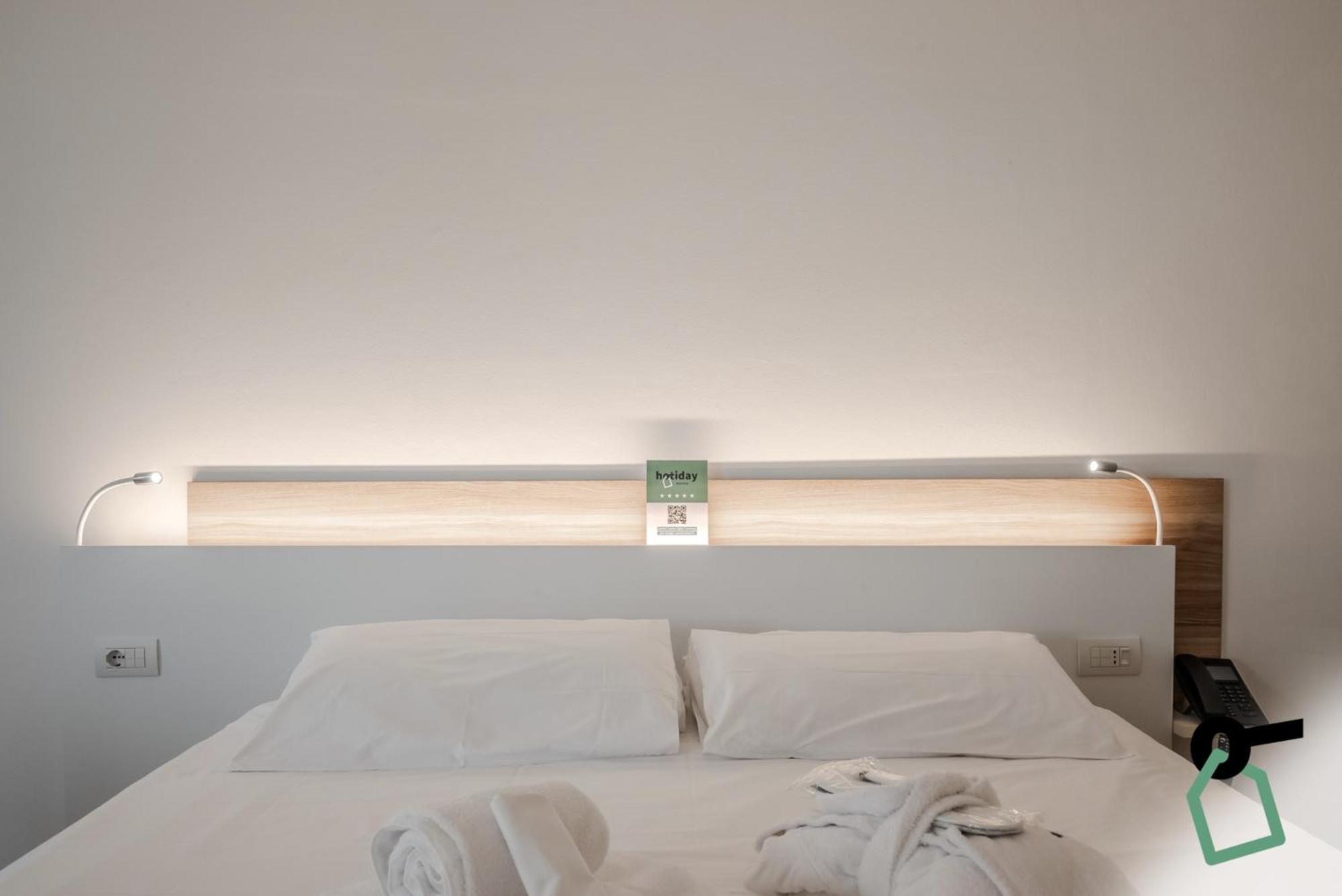 Hotiday Room Collection - Tirrenia Exterior photo