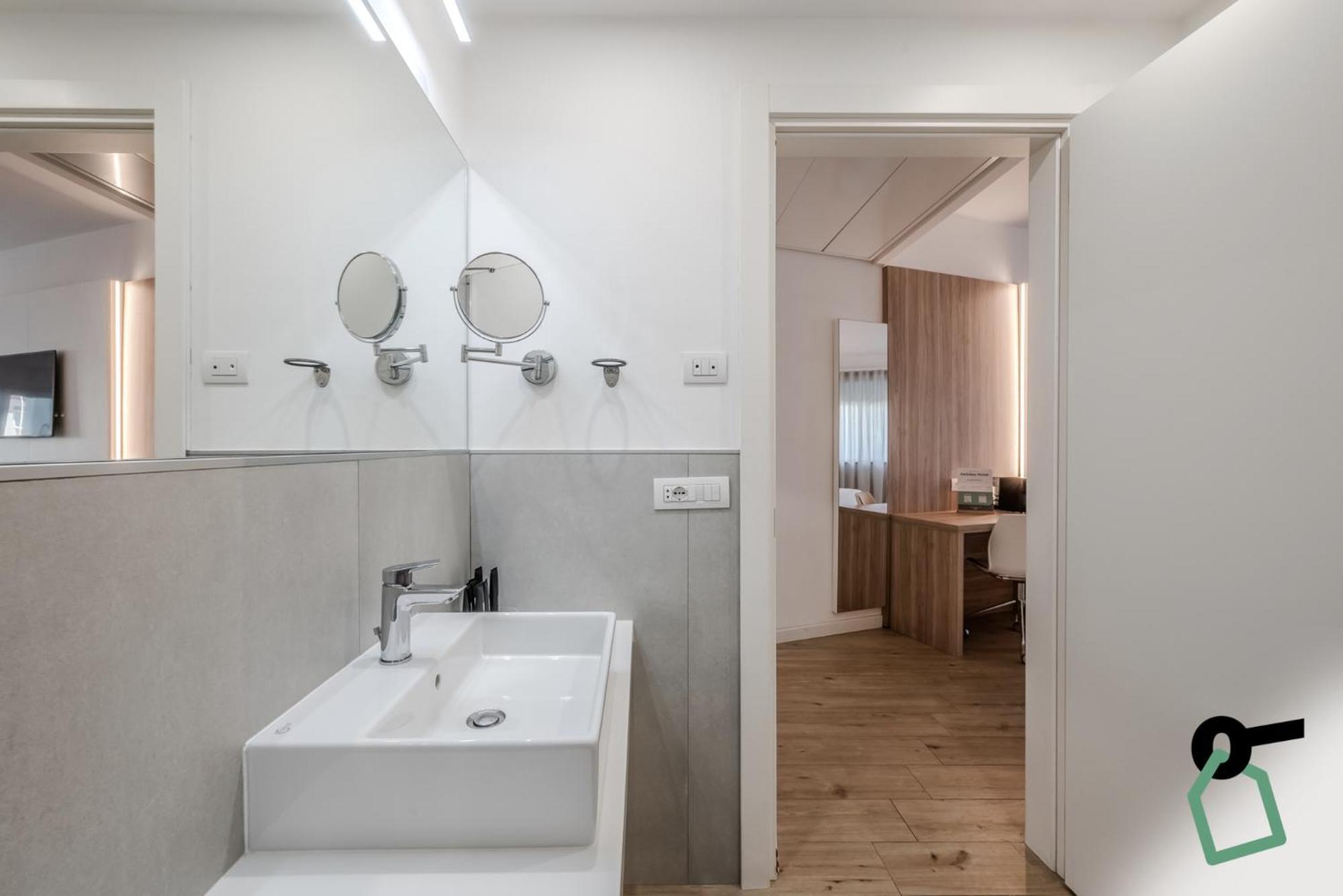 Hotiday Room Collection - Tirrenia Exterior photo