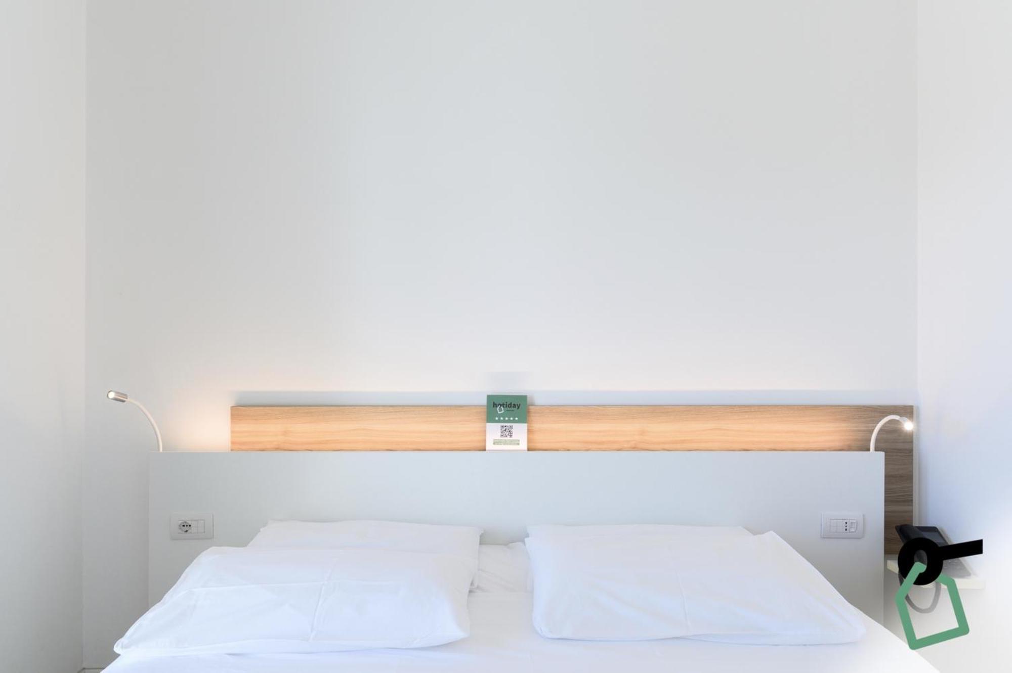 Hotiday Room Collection - Tirrenia Exterior photo
